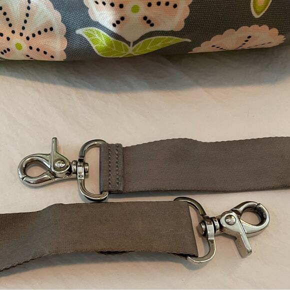 Petunia Pickle Bottom Abundance Boxy Backpack Convertible Diaper Bag - Picture 8 of 13